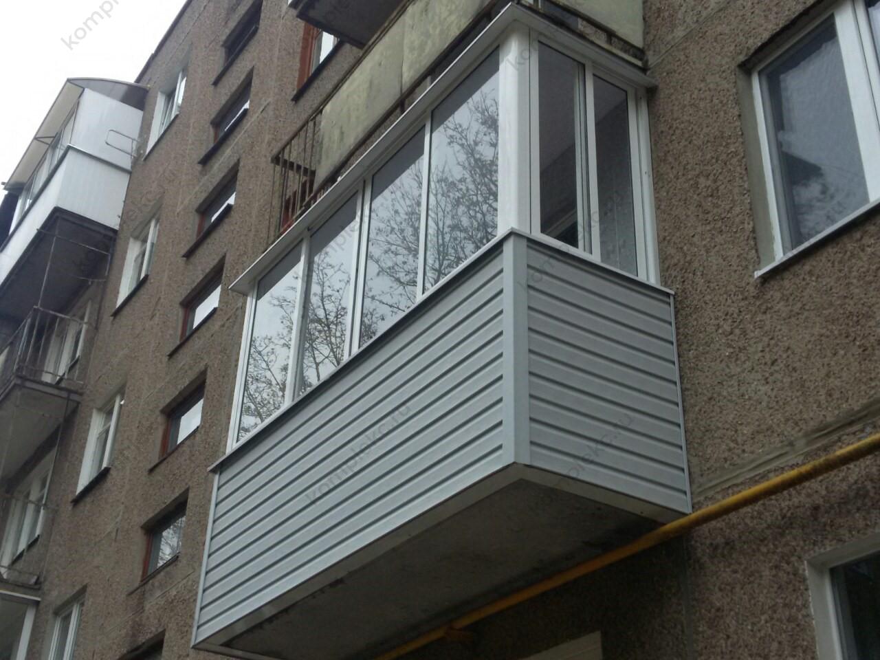 Остеклении балкона